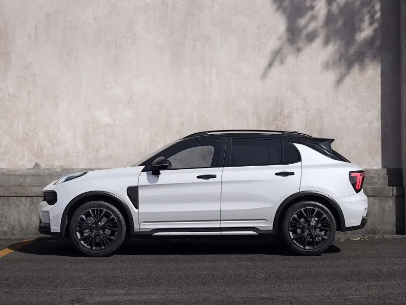 Lynk & Co 01