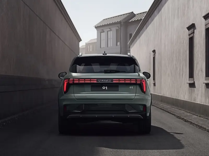 Lynk & Co 01