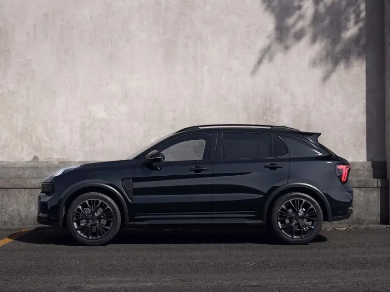 Lynk & Co 01